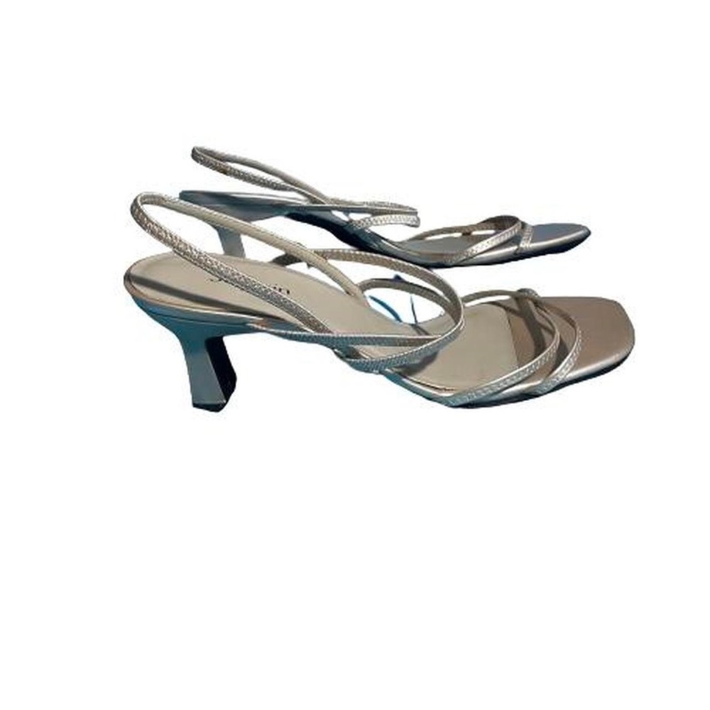 Jasmin Gold Kitten Heels Size US 9